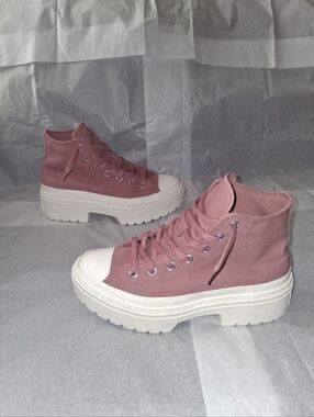 Converse Allstars Chuck Taylor Lugged Heel Shoes, Brand New Women 8